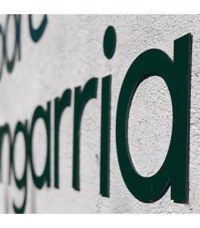 Letras recortadas de aluminio